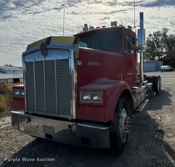 Main image Kenworth W9